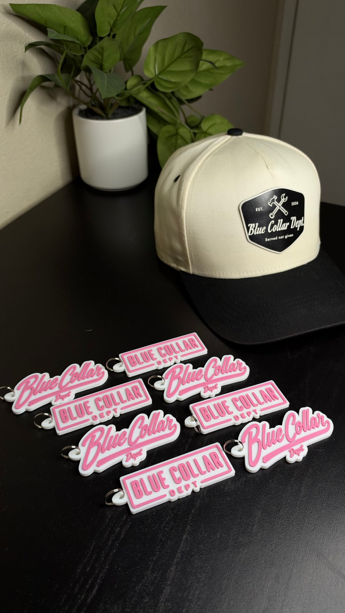 Blue Collar Keychain White & Pink
